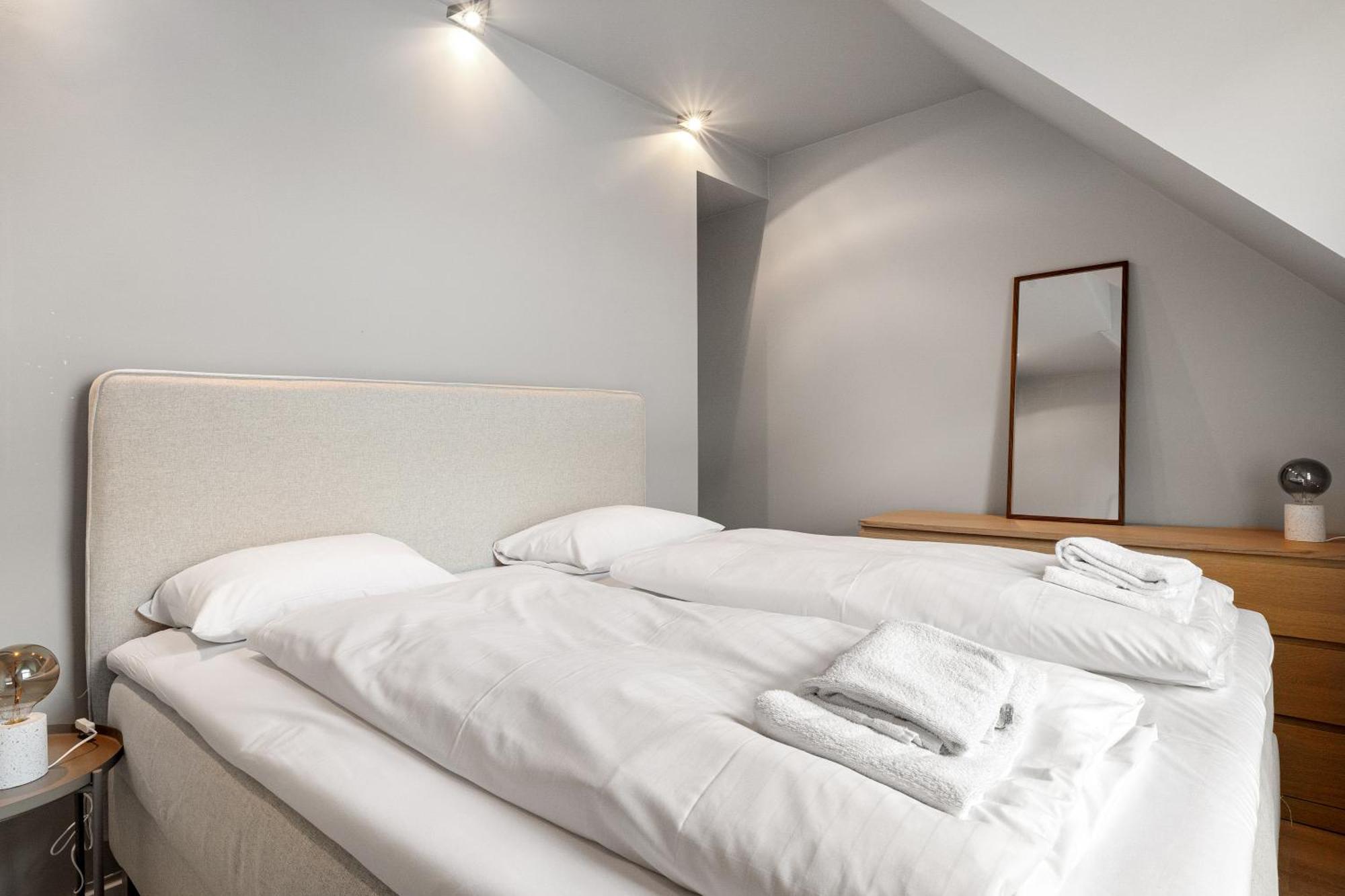 Homerentals L 120Sqm Mid-Central - King Beds - 500Mbps Wi-Fi 베르겐 외부 사진