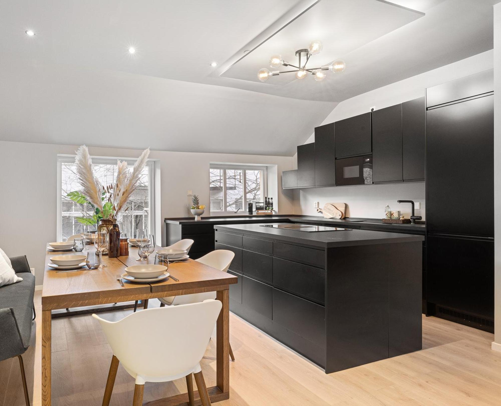 Homerentals L 120Sqm Mid-Central - King Beds - 500Mbps Wi-Fi 베르겐 외부 사진